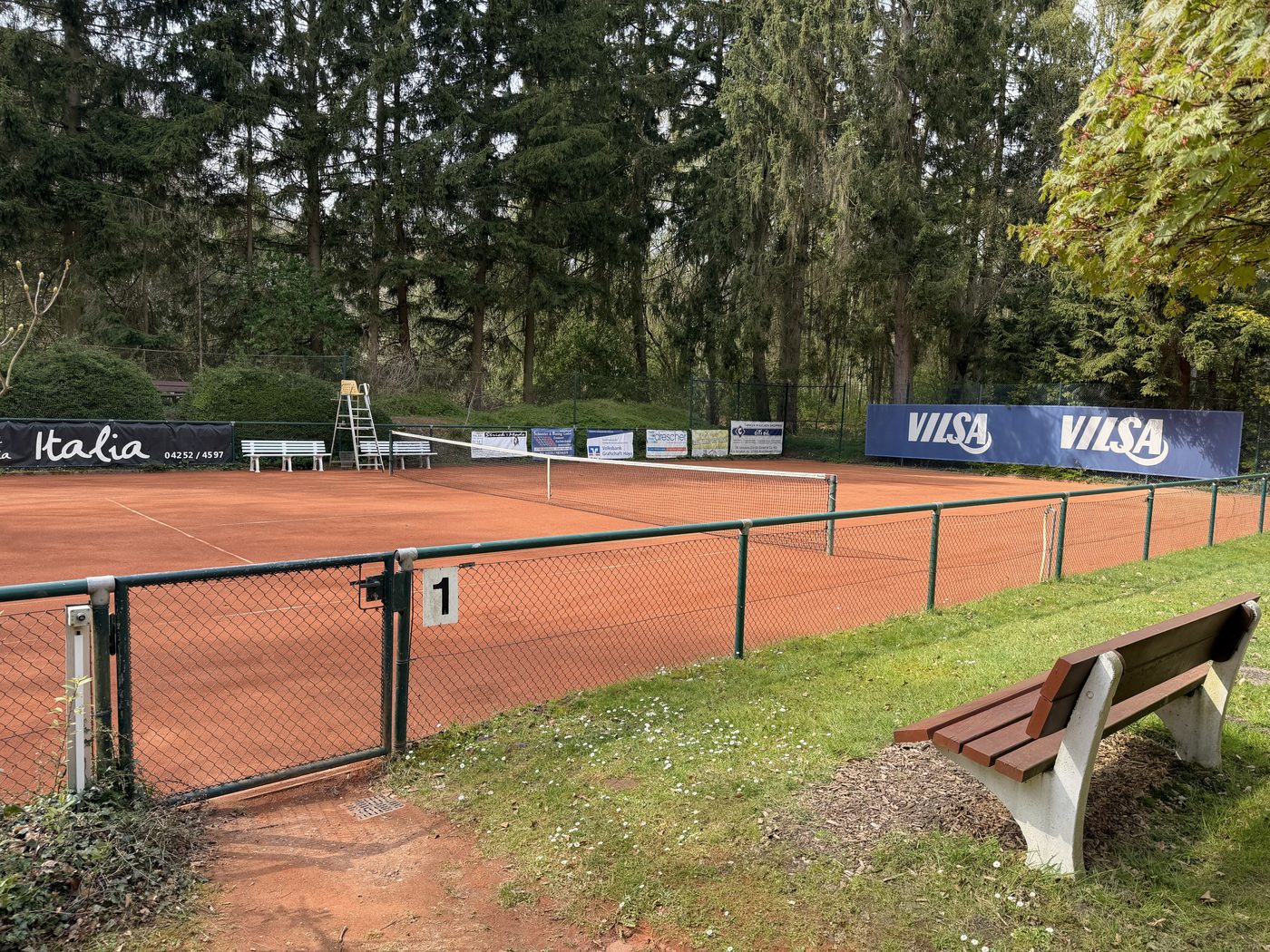 Tennisplatz 1